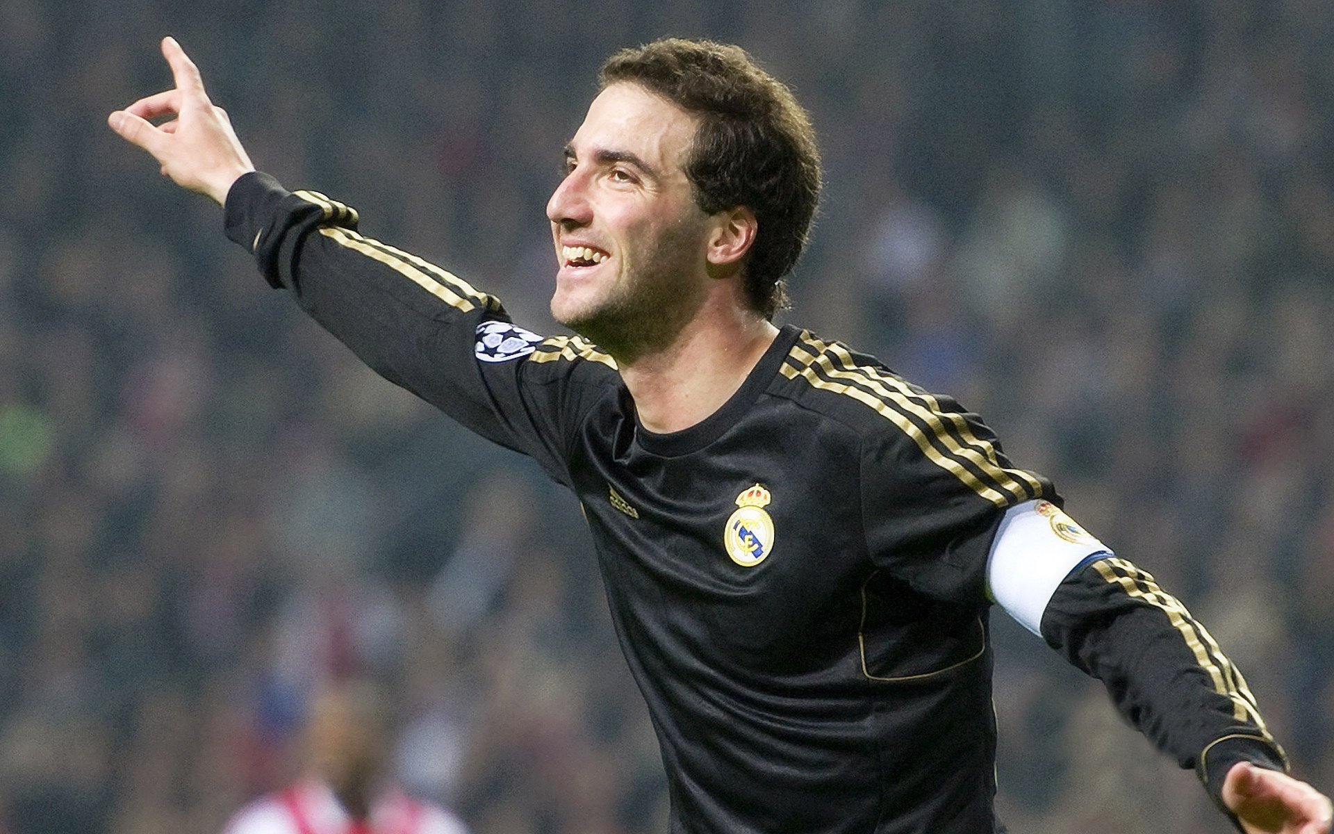 爱游戏体育（AYX）官方APP下载-F1车迷必看：2025赛季最受期待的比赛，f1 2025