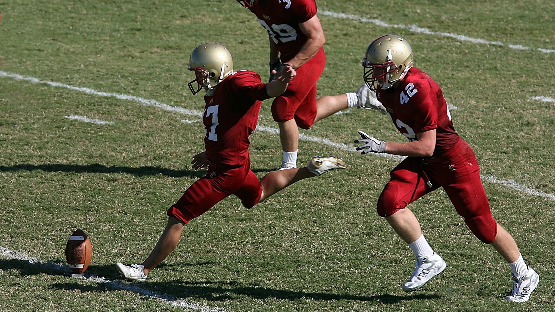 爱游戏电脑版官网-特色青训基地引入国际优秀教练，打造高水平人才培养体系，青训学校